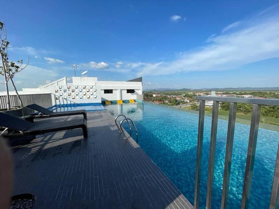 Myrumah Imperio Home , Alor Setar 3Br With Sky Infinity Pool Exterior photo
